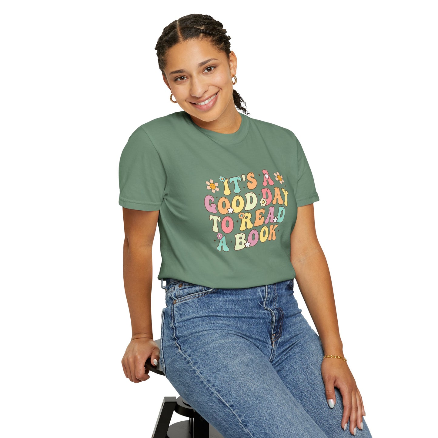Comfort Colors Unisex Teacher It's a Good Day to Read a Book T-Shirt - Perfect for Teachers, Back to School, Gifts, Classroom Apparel, Casual Wear