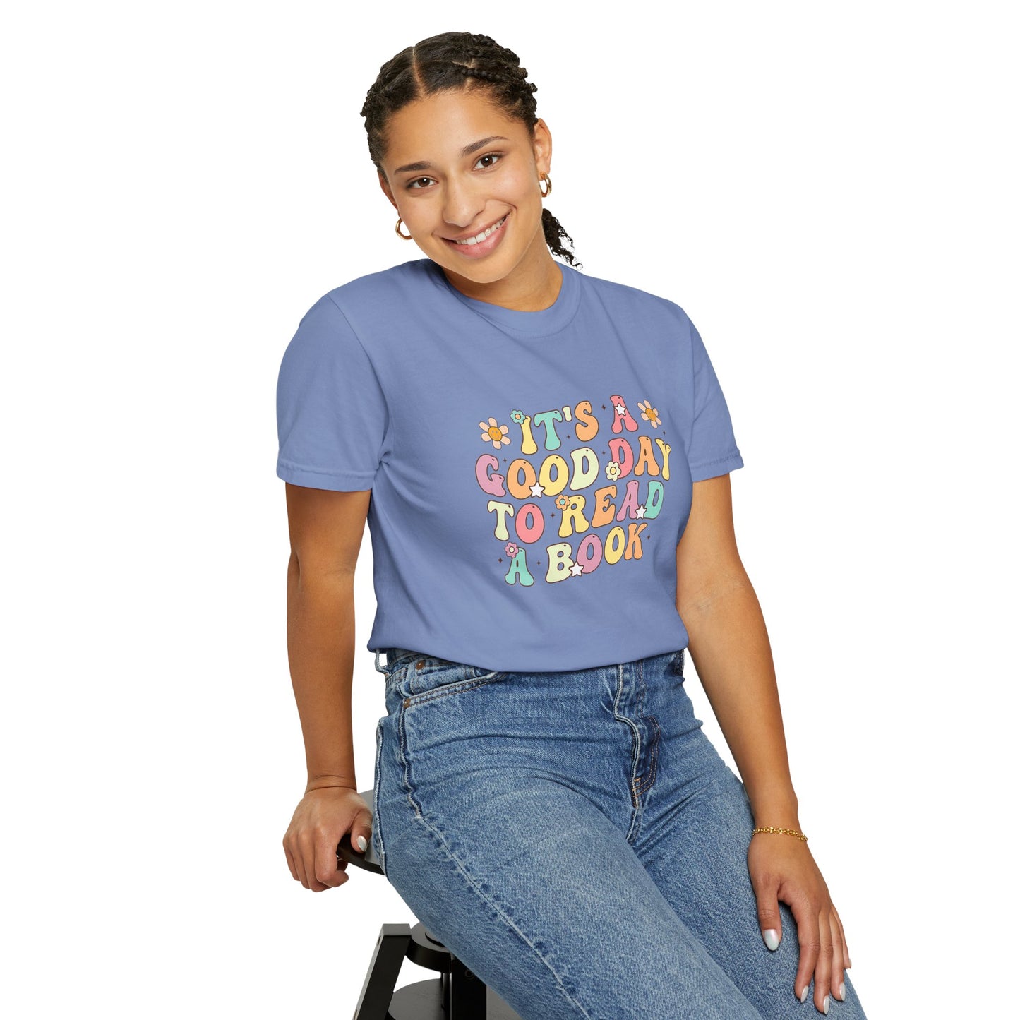 Comfort Colors Unisex Teacher It's a Good Day to Read a Book T-Shirt - Perfect for Teachers, Back to School, Gifts, Classroom Apparel, Casual Wear