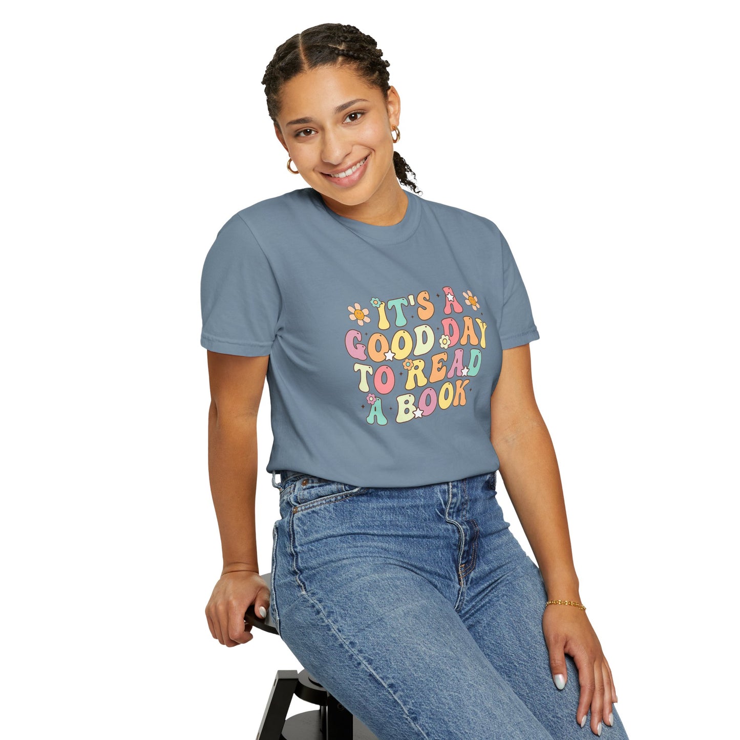 Comfort Colors Unisex Teacher It's a Good Day to Read a Book T-Shirt - Perfect for Teachers, Back to School, Gifts, Classroom Apparel, Casual Wear