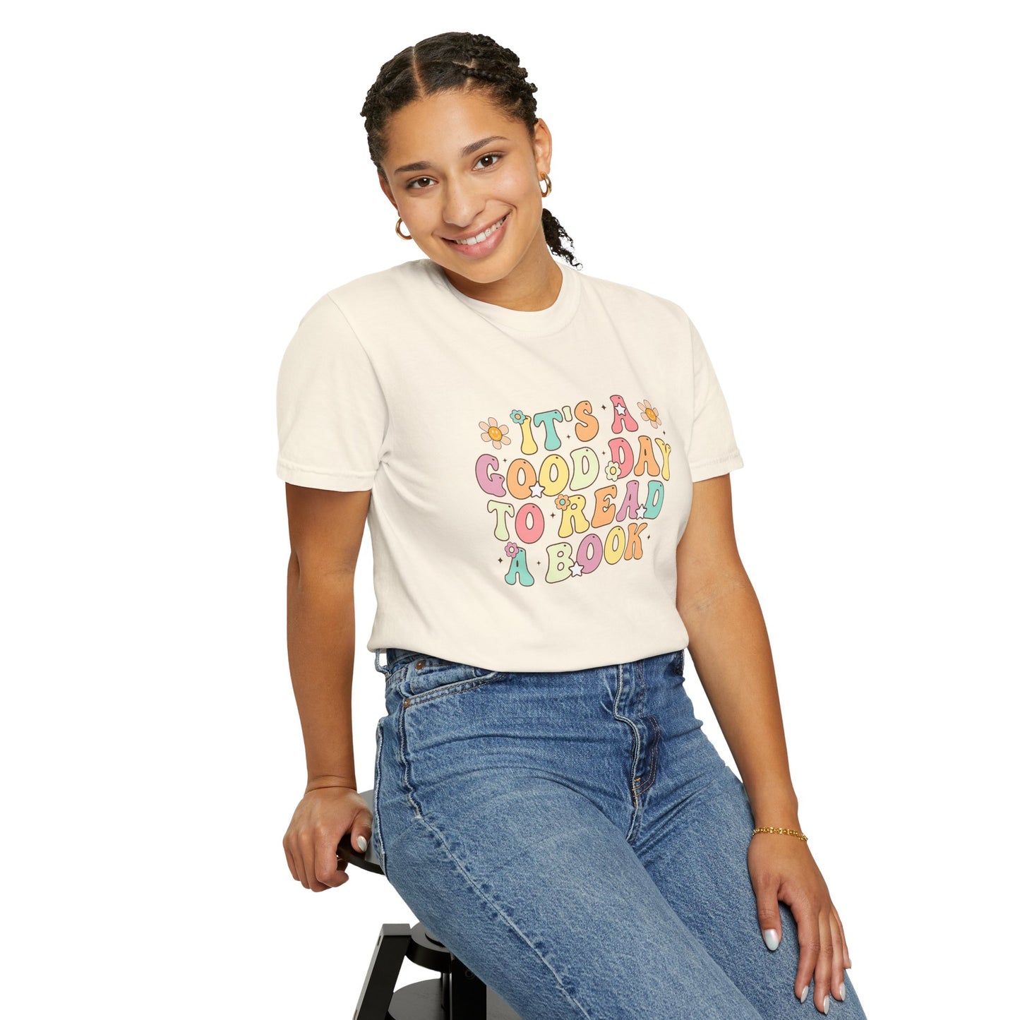 Comfort Colors Unisex Teacher It's a Good Day to Read a Book T-Shirt - Perfect for Teachers, Back to School, Gifts, Classroom Apparel, Casual Wear