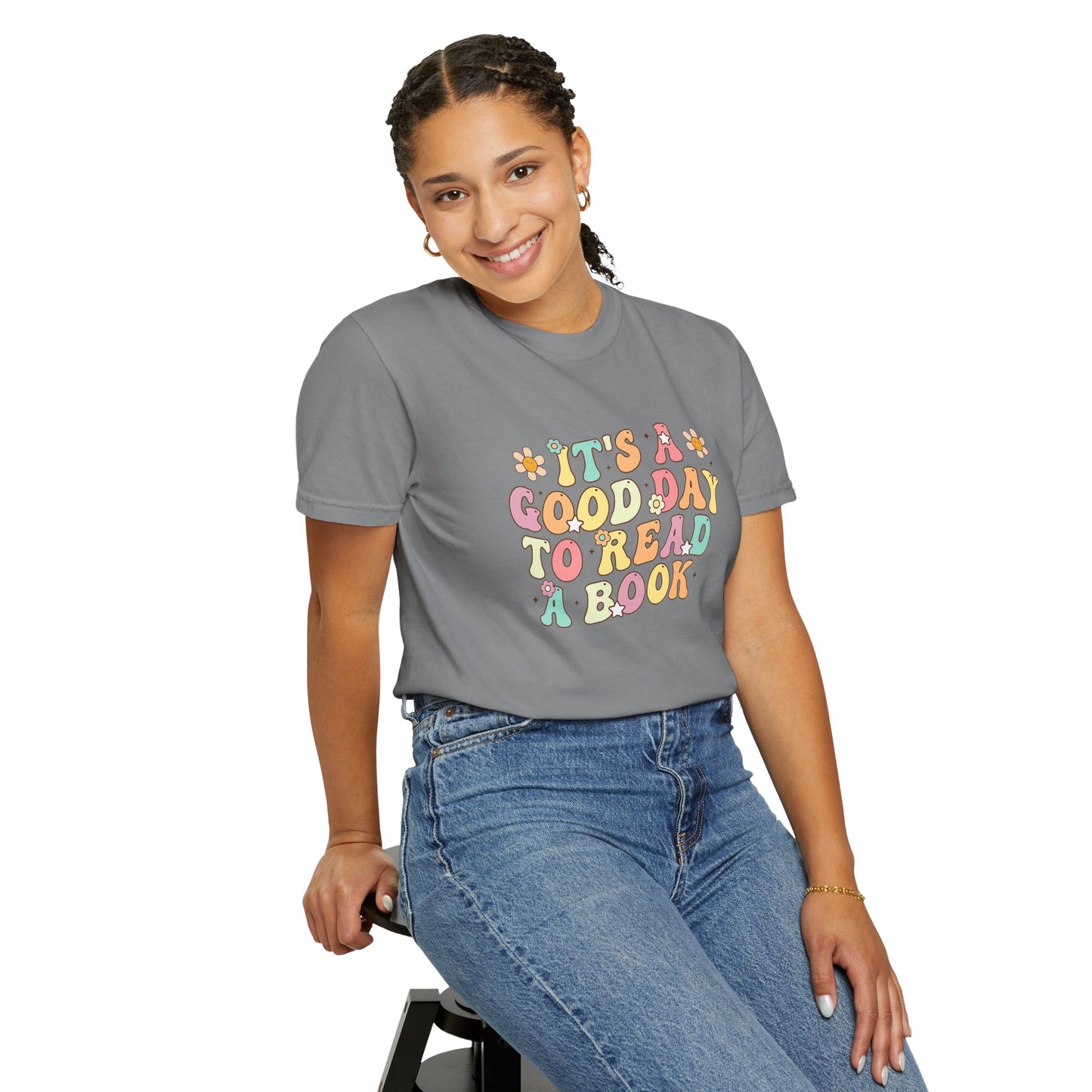 Comfort Colors Unisex Teacher It's a Good Day to Read a Book T-Shirt - Perfect for Teachers, Back to School, Gifts, Classroom Apparel, Casual Wear
